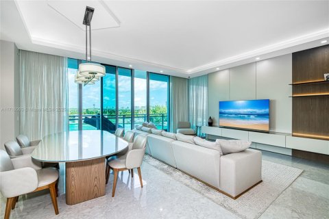 Condominio en venta en Bal Harbour, Florida, 2 dormitorios, 186.64 m2 № 1467758 - foto 4