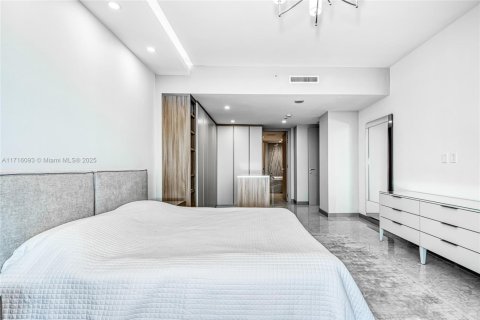 Condominio en venta en Bal Harbour, Florida, 2 dormitorios, 186.64 m2 № 1467758 - foto 16