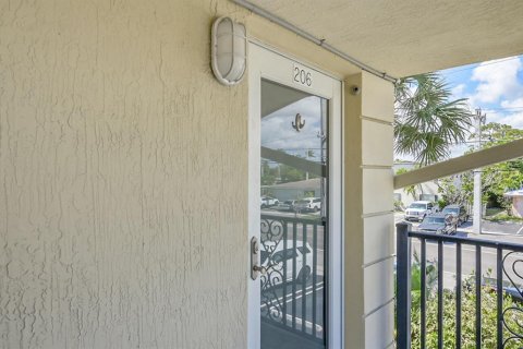 Appartement à louer à Pompano Beach, Floride: 2 chambres, 69.68 m2 № 2262090 - photo 4