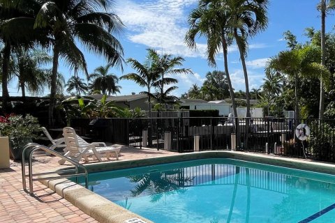 Appartement à louer à Pompano Beach, Floride: 2 chambres, 69.68 m2 № 2262090 - photo 2