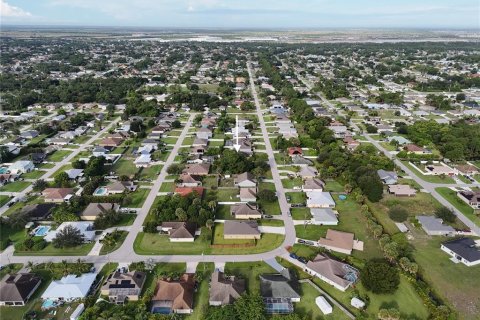 Land in Saint Lucie, Florida № 1901732 - photo 14