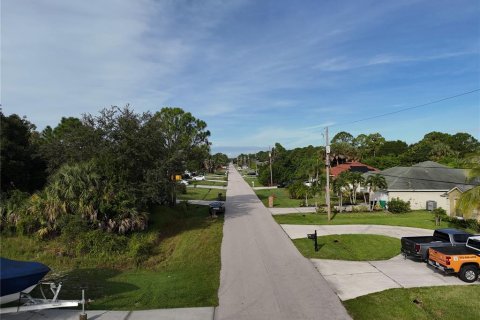 Land in Saint Lucie, Florida № 1901732 - photo 2