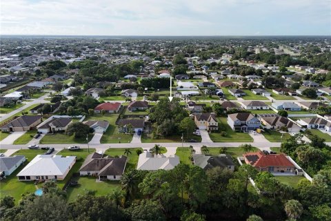 Land in Saint Lucie, Florida № 1901732 - photo 10
