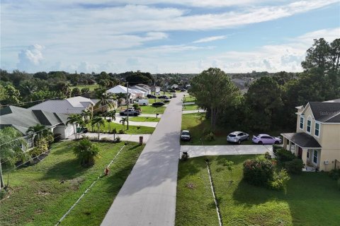 Land in Saint Lucie, Florida № 1901732 - photo 3