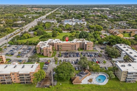 Appartement à louer à Sunrise, Floride: 2 chambres, 102.19 m2 № 1938731 - photo 4