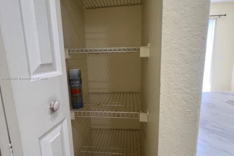 Adosado en venta en Homestead, Florida, 3 dormitorios, 112.97 m2 № 1833970 - foto 17