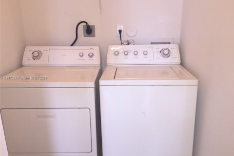 Adosado en venta en Homestead, Florida, 3 dormitorios, 112.97 m2 № 1833970 - foto 8