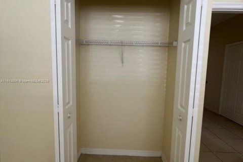 Adosado en venta en Homestead, Florida, 3 dormitorios, 112.97 m2 № 1833970 - foto 19