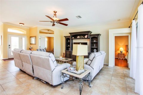 House in North Port, Florida 3 bedrooms, 183.11 sq.m. № 867550 - photo 7