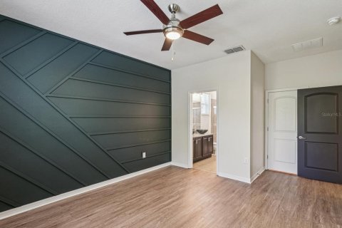 House in Gibsonton, Florida 3 bedrooms, 134.15 sq.m. № 2211888 - photo 21