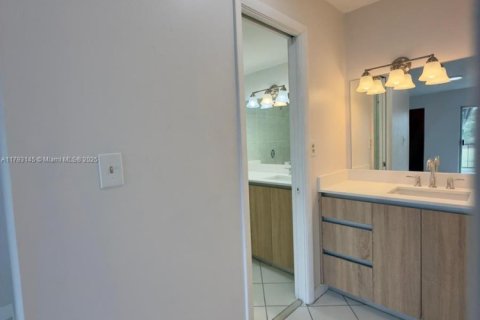 Condo in Lauderhill, Florida, 2 bedrooms  № 1700439 - photo 27