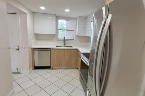 Condo in Lauderhill, Florida, 2 bedrooms  № 1700439 - photo 29