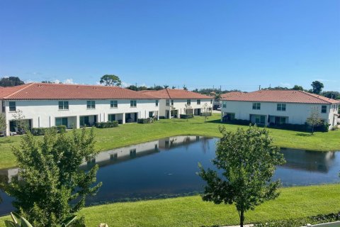 Condo in Lake Worth, Florida, 2 bedrooms  № 2179780 - photo 23