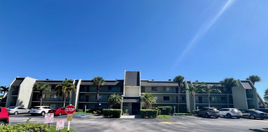 Condo in Lake Worth, Florida, 2 bedrooms  № 2179780