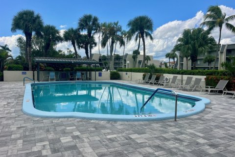 Condo in Lake Worth, Florida, 2 bedrooms  № 2179780 - photo 28