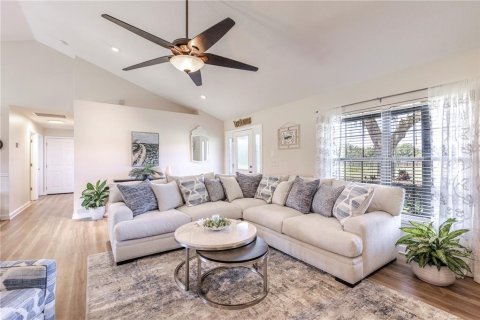 House in Leesburg, Florida 4 bedrooms, 170.2 sq.m. № 1882708 - photo 14