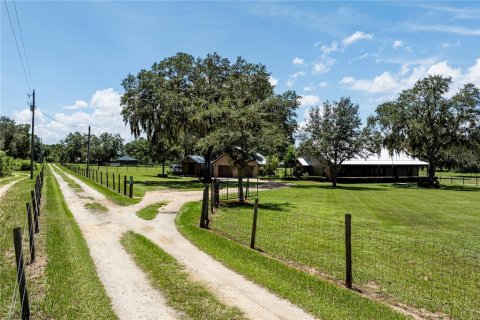 House in Leesburg, Florida 4 bedrooms, 170.2 sq.m. № 1882708 - photo 8