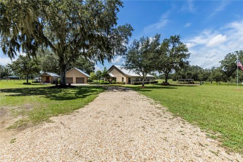House in Leesburg, Florida 4 bedrooms, 170.2 sq.m. № 1882708 - photo 9