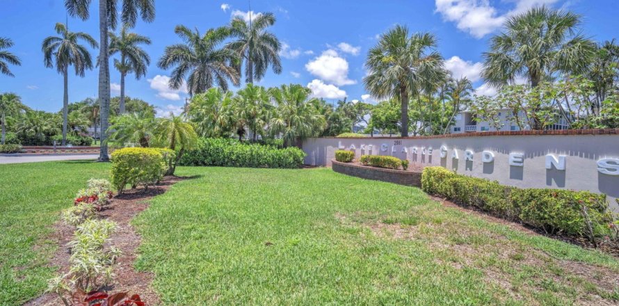 Condominio en Lake Worth, Florida, 2 dormitorios  № 1185193