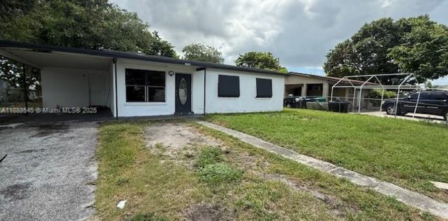 Villa ou maison à Lauderhill, Floride 3 chambres, 102.66 m2 № 1929803