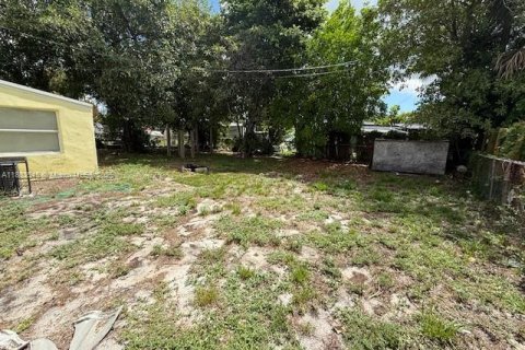 Villa ou maison à louer à Lauderhill, Floride: 3 chambres, 102.66 m2 № 1929803 - photo 10