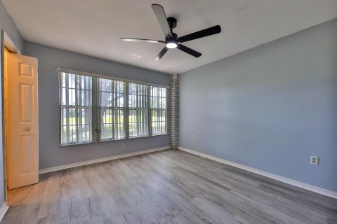 Appartement à louer à Sebring, Floride: 3 chambres, 143.72 m2 № 2259755 - photo 4