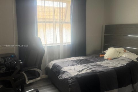 Condo in Hialeah, Florida, 3 bedrooms  № 1692933 - photo 21