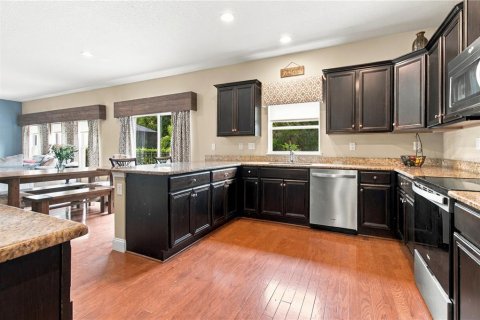 Casa en venta en Lutz, Florida, 4 dormitorios, 238.76 m2 № 2385630 - foto 16