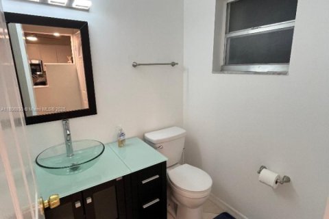 Townhouse in Deerfield Beach, Florida 2 bedrooms, 104.24 sq.m. № 1739360 - photo 6