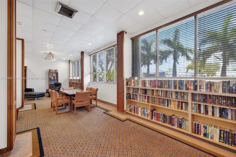 Condo in Aventura, Florida, 1 bedroom  № 1949430 - photo 20