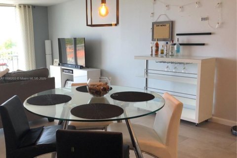 Condo in Aventura, Florida, 1 bedroom  № 1949430 - photo 5