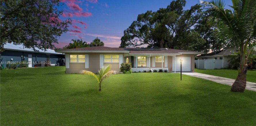 Villa ou maison à Cape Coral, Floride 3 chambres № 1889056