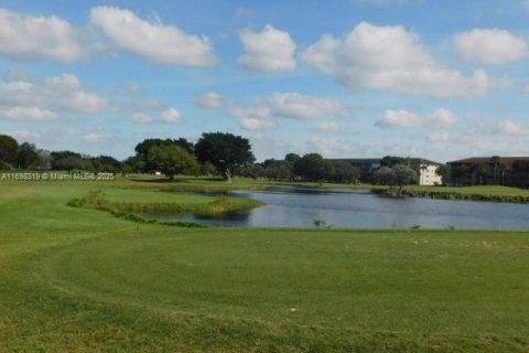 Condo in Pembroke Pines, Florida, 1 bedroom  № 1874571 - photo 30