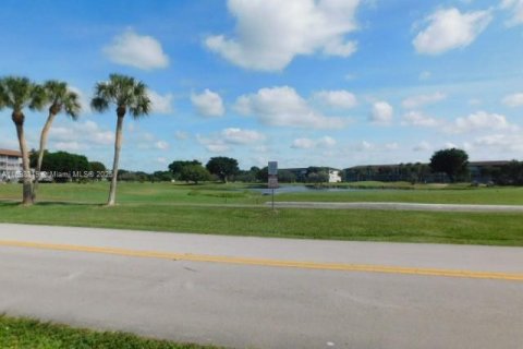 Condo in Pembroke Pines, Florida, 1 bedroom  № 1874571 - photo 22