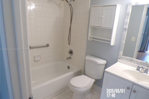 Condo in Pembroke Pines, Florida, 1 bedroom  № 1874571 - photo 16