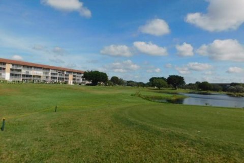 Condo in Pembroke Pines, Florida, 1 bedroom  № 1874571 - photo 24