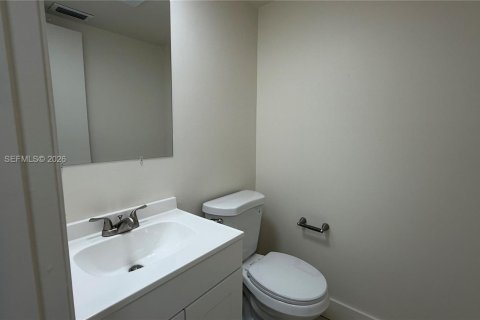Condominio en alquiler en Miami, Florida, 1 dormitorio, 75.16 m2 № 2426044 - foto 9