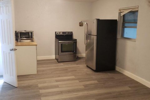 Commercial property in Boynton Beach, Florida 137.03 sq.m. № 2380092 - photo 6