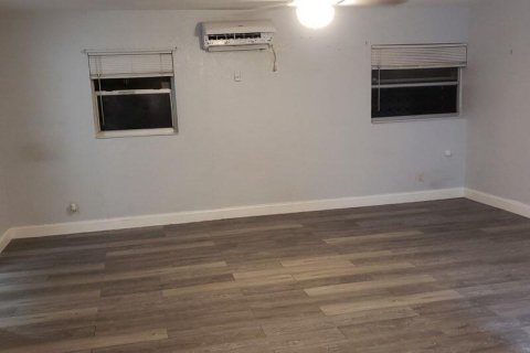 Commercial property in Boynton Beach, Florida 137.03 sq.m. № 2380092 - photo 7