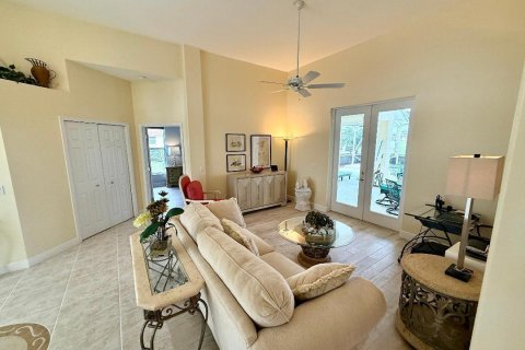 Casa en venta en Port St. Lucie, Florida, 3 dormitorios, 224.64 m2 № 2153706 - foto 4