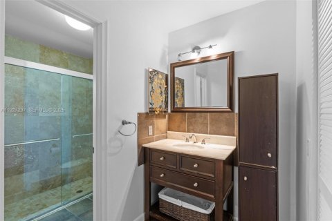 Villa ou maison à louer à Miami, Floride: 3 chambres, 178.28 m2 № 1987405 - photo 19