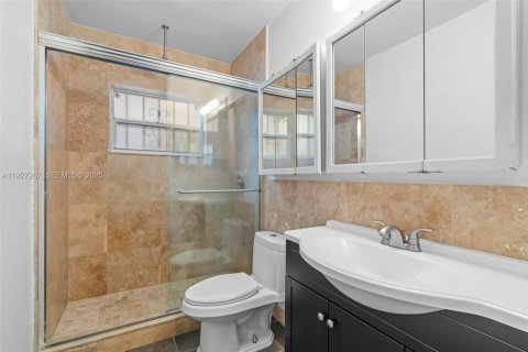 Villa ou maison à louer à Miami, Floride: 3 chambres, 178.28 m2 № 1987405 - photo 25