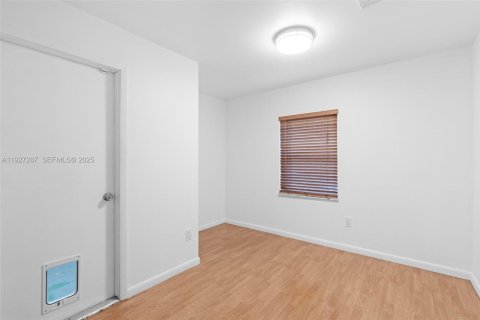 Villa ou maison à louer à Miami, Floride: 3 chambres, 178.28 m2 № 1987405 - photo 22