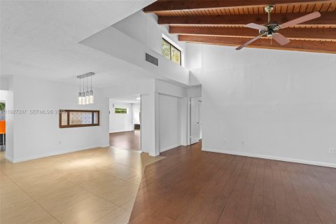 Villa ou maison à louer à Miami, Floride: 3 chambres, 178.28 m2 № 1987405 - photo 7