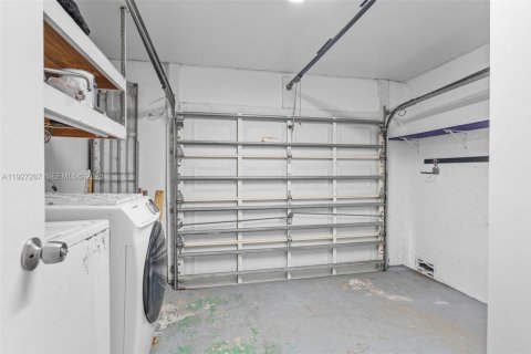 Villa ou maison à louer à Miami, Floride: 3 chambres, 178.28 m2 № 1987405 - photo 26