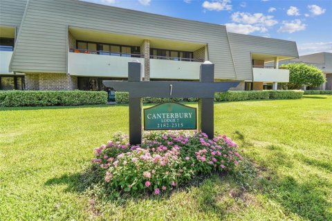 Condo in Palm Harbor, Florida, 2 bedrooms  № 1379543 - photo 1