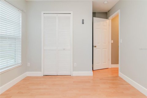 House in Orlando, Florida 3 bedrooms, 133.97 sq.m. № 2393530 - photo 9