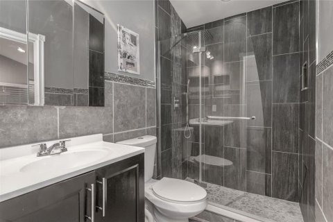 House in Orlando, Florida 3 bedrooms, 133.97 sq.m. № 2393530 - photo 13
