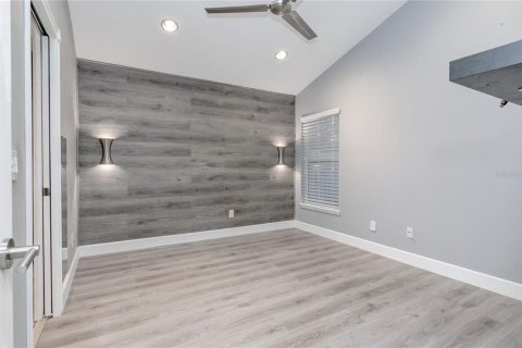 House in Orlando, Florida 3 bedrooms, 133.97 sq.m. № 2393530 - photo 6