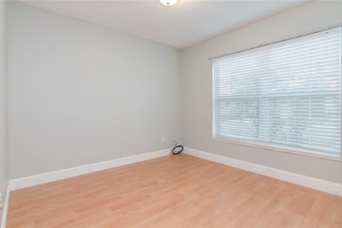 House in Orlando, Florida 3 bedrooms, 133.97 sq.m. № 2393530 - photo 8